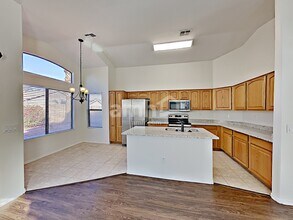 13830 W Keim Dr in Litchfield Park, AZ - Foto de edificio - Building Photo