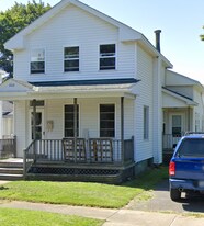 222 W 4th St, Unit 2 in Oswego, NY - Building Photo