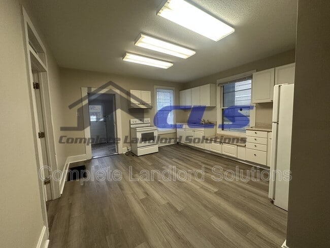 1106 S 11th 1/2 St in Terre Haute, IN - Building Photo - Building Photo