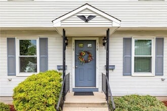 113 Brandegee Ln in Berlin, CT - Building Photo - Building Photo