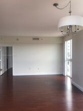 7275 SW 90th Way in Miami, FL - Building Photo - Building Photo