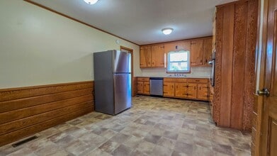 2460 Sedalia Dr in Clemmons, NC - Building Photo - Building Photo