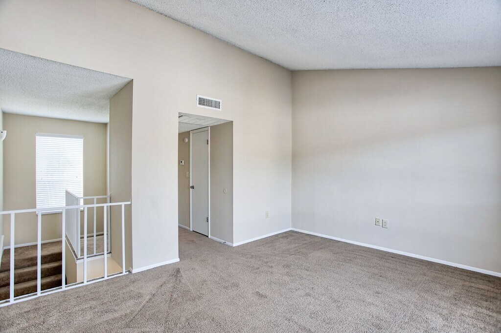 Buena Vista Seminole, FL Apartments