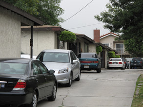 435 Pomelo Ave in Monterey Park, CA - Foto de edificio - Building Photo