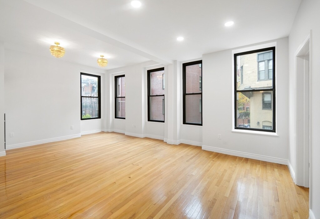 4 Charlesgate E in Boston, MA - Building Photo