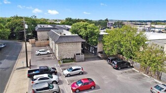 2301 Ohlen Rd, Unit 107 in Austin, TX - Building Photo