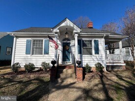1502 Greycourt Ave in Richmond, VA - Building Photo