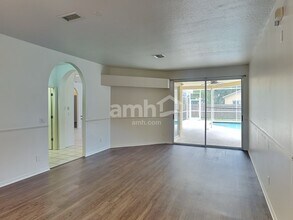 9303 Heritage Oak Ct in Tampa, FL - Building Photo - Building Photo