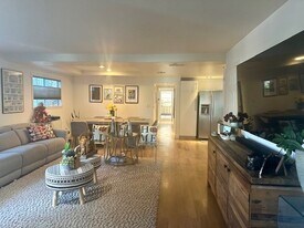 126 Galleon St, Unit A in Marina Del Rey, CA - Building Photo