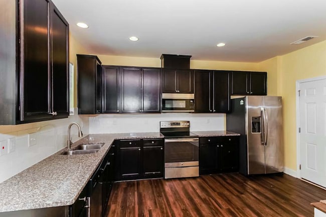 206 Sassafras Rd in Mooresville, NC - Building Photo - Building Photo