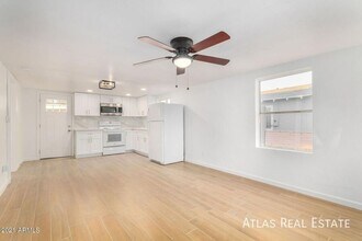 444 S Delaware St in Chandler, AZ - Foto de edificio - Building Photo