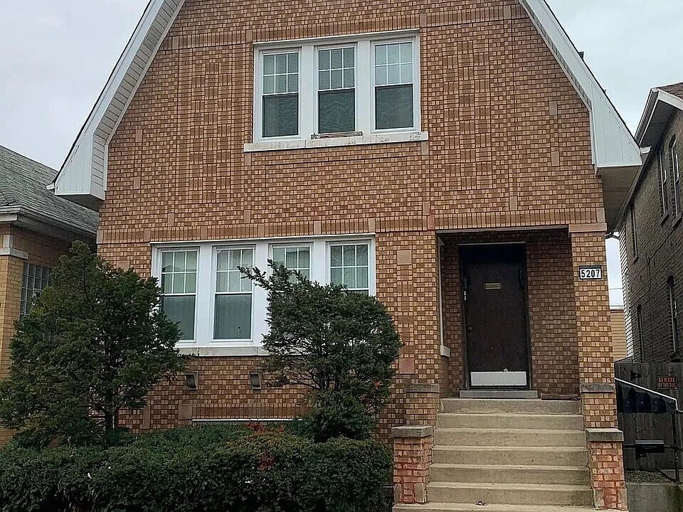 5207 W School St in Chicago, IL - Building Photo