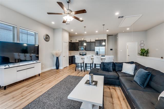 1926 Bel Air Dr in Arlington, TX - Building Photo - Building Photo