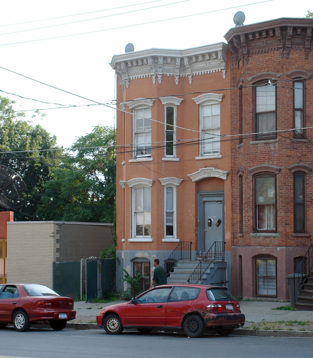 362 Clinton Ave in Albany, NY - Building Photo