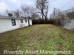 1316 E Raines Rd in Memphis, TN - Building Photo - Building Photo