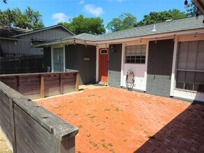 1515 Desert Quail Ln in Austin, TX - Building Photo - Building Photo