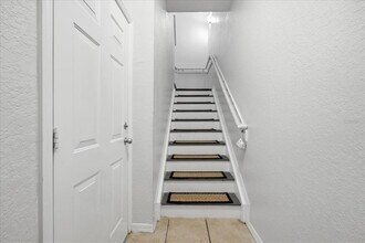 5202 Hampton Beach Pl in Tampa, FL - Building Photo - Building Photo