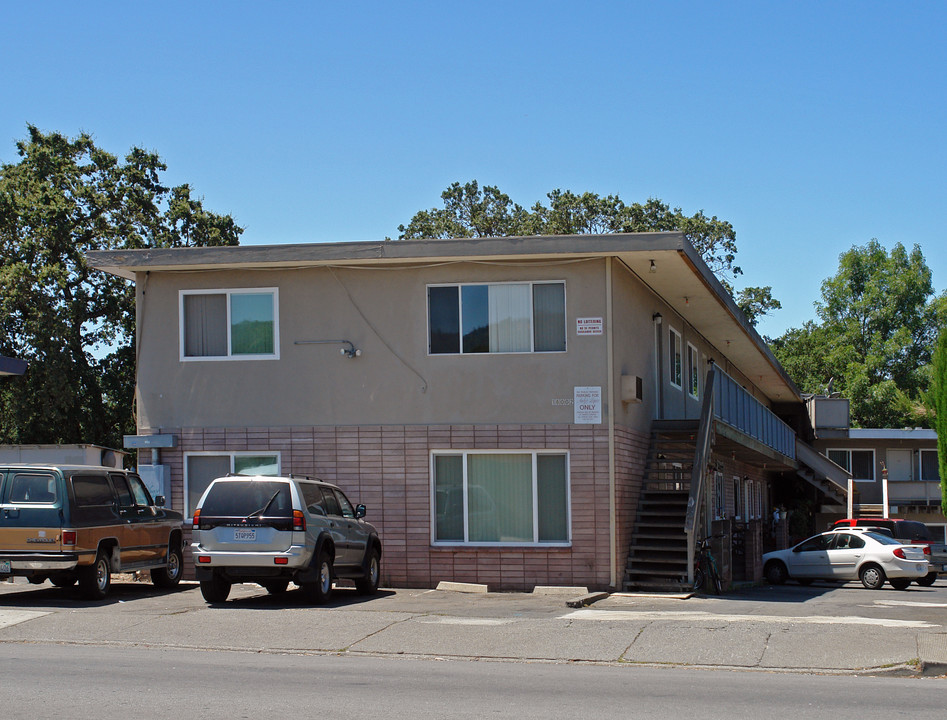 Valley of the Moon Apartments in Sonoma, CA - Building Photo