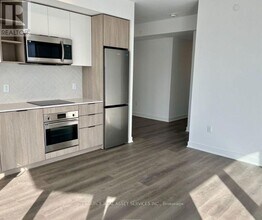 36-2536 Zorra St in Toronto, ON - Building Photo - Building Photo