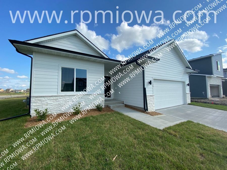 740 SE Drumlin Dr in Waukee, IA - Building Photo