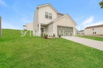 1058 Large Poppy Dr in La Vergne, TN - Building Photo - Building Photo