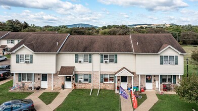 Town Park Village Apartments in Bloomsburg, PA - Building Photo - Building Photo