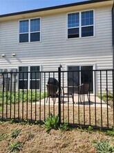 341 N Floral in Stephenville, TX - Building Photo - Building Photo