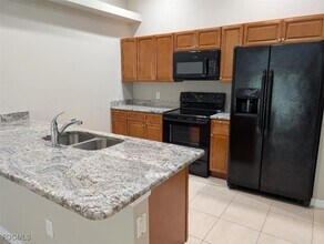 4712 SE 4th Pl in Cape Coral, FL - Building Photo - Building Photo