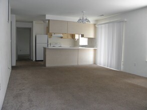3052 Sheraton Ct in Medford, OR - Building Photo - Building Photo