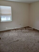 2445 W Bancroft St in Toledo, OH - Building Photo - Building Photo