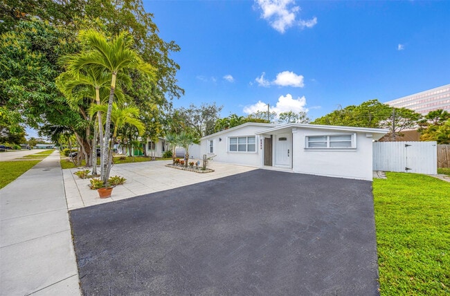 5921 NE 1st Ave. in Fort Lauderdale, FL - Building Photo - Building Photo