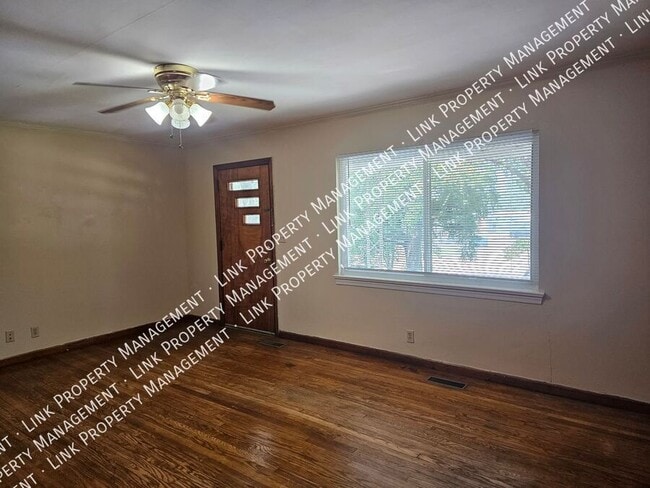 4406 Jersey Pike in Chattanooga, TN - Foto de edificio - Building Photo