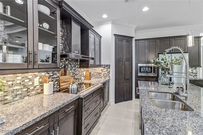 property at 9264 Glenforest Dr