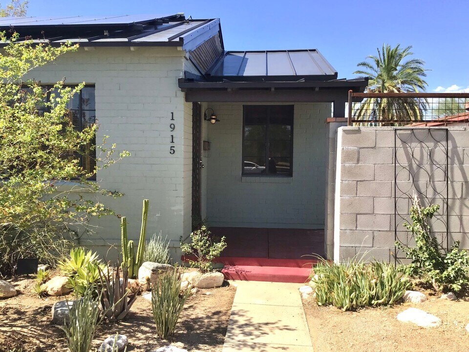 1915 E 10th St in Tucson, AZ - Building Photo