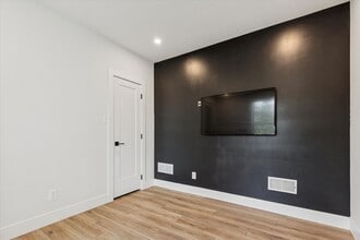 227 Autumn Dr in Exton, PA - Building Photo - Building Photo