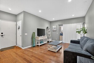 2381 Archwood Ln, Unit 184 in Simi Valley, CA - Building Photo - Building Photo