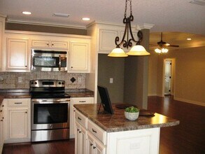 4216 Shadow Garden Dr in Hahira, GA - Building Photo - Building Photo