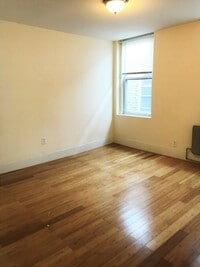 210 Maverick St, Unit 6 photo'