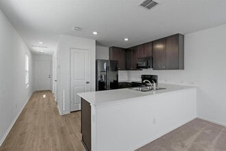 444 Marty Allen Lp in Jarrell, TX - Building Photo - Building Photo