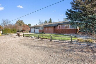 1500 La Reatta Ct in Fort Collins, CO - Building Photo - Building Photo