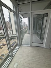 740 W Fulton St, Unit 2703 in Chicago, IL - Building Photo - Building Photo