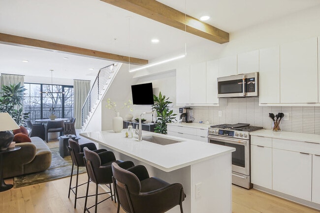 346 Peters St SW in Atlanta, GA - Building Photo - Building Photo