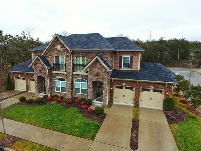 property at 2100 Traemoor Village Dr