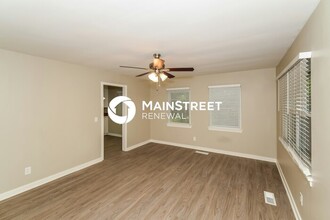601 Woodland Ct NE in Center Point, AL - Building Photo - Building Photo