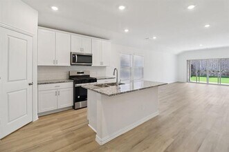 2230 Currents Rd in Princeton, TX - Foto de edificio - Building Photo