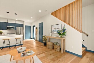 950 NE Norton Ave in Bend, OR - Building Photo - Building Photo