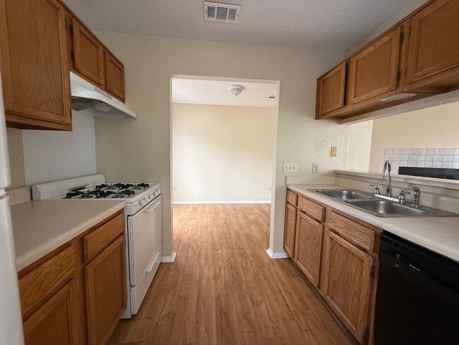 2310 Fuzz Fairway in Austin, TX - Building Photo - Building Photo
