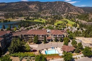 2200 Upper Sundance Dr in West Kelowna, BC - Building Photo - Building Photo