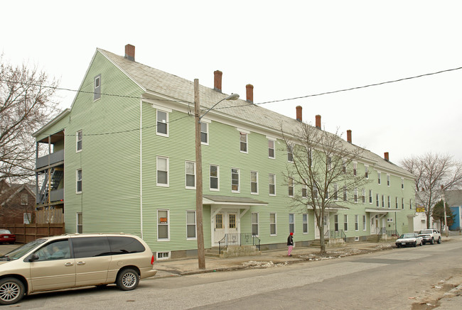 659 Chestnut St in Manchester, NH - Foto de edificio - Building Photo