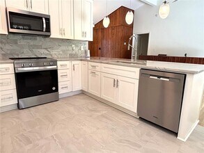 2001 Fisher Trail NE in Atlanta, GA - Building Photo - Building Photo